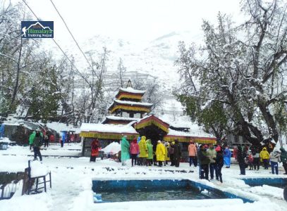 snowfall-in-mustang-oct-2025